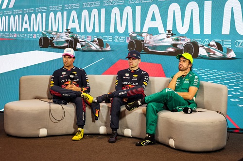 Max VERSTAPPEN (Red Bull Racing), Sergio PÉREZ (Red Bull Racing) and Fernando ALONSO (Aston Martin) - Photo by FIA