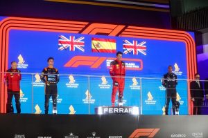 Carlos SAINZ (Ferrari), Lando NORRIS (McLaren) and Lewis HAMILTON (Mercedes) - Photo by FIA