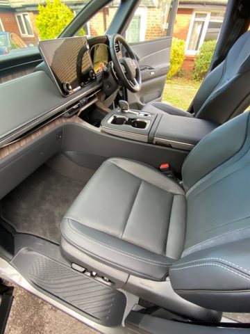 Lexus LM350h