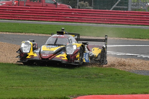 Track action (Photo by Melissa Warren)