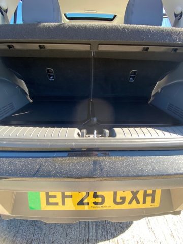 Hyundai INSTER Cross