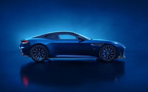 Aston Martin DB12 S