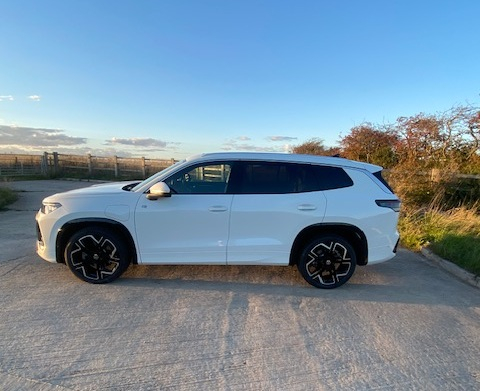 VW Tayron R-Line PHEV SUV