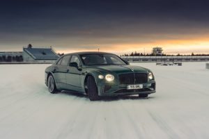 Flying Spur sets new winter lap record