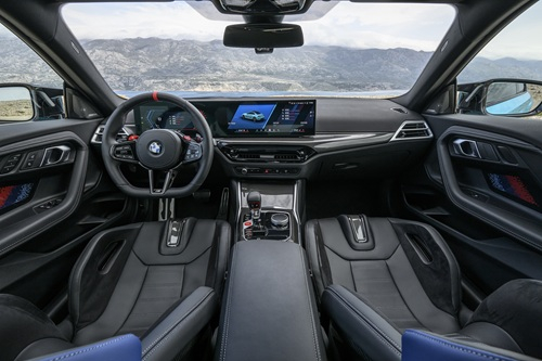 New BMW M2 with M xDrive