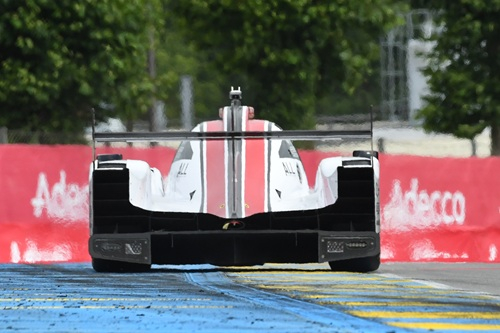 #28 2nd in LMP2 (Photo by Melissa Warren) #28 2nd in LMP2 (Photo by Melissa Warren)