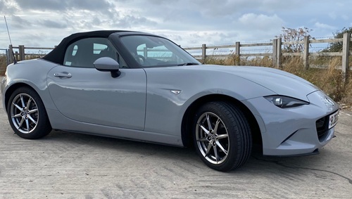 Mazda MX-5 Roadster Exclusive