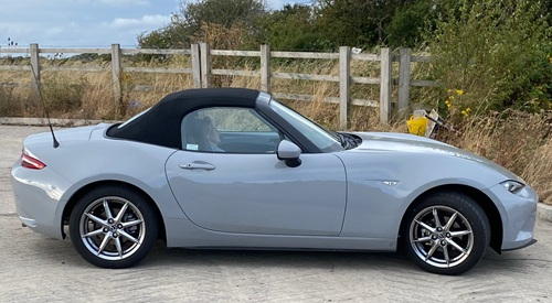 Mazda MX-5 Roadster Exclusive