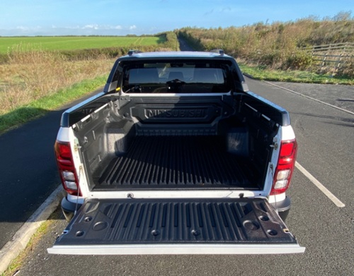 Mitsubishi L200 Double Cab Barbarian 